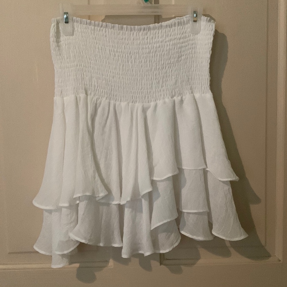 white ruffle tiered skirt with ruched waist, small